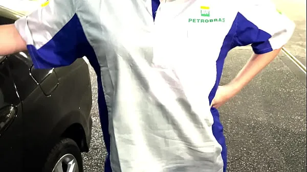 大Attendant went viral on the internet giving his ass at the gas station暖管