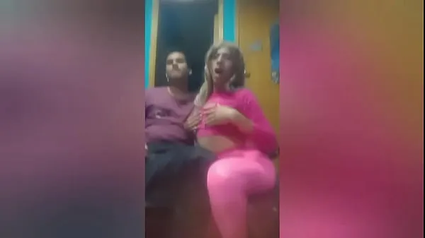 A pretty girl with tremendous nice movements أنبوب دافئ كبير