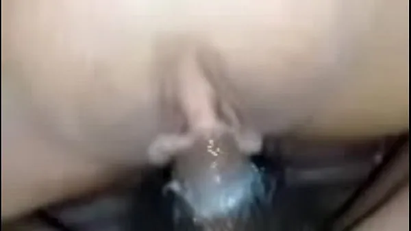 बड़ी Spread her pussy open and stuff his cock into her clit until he squirts all over her pussy गर्म ट्यूब