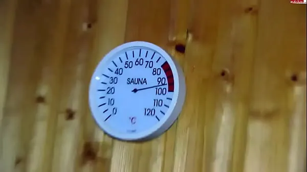 Velká Milf is fucked in the sauna. Amateur couple teplá trubice