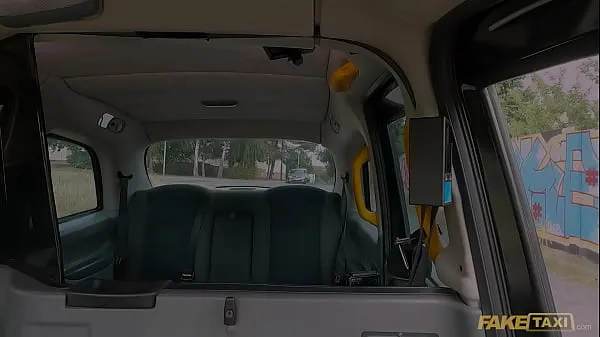 Fake Taxi A Beautiful blonde pornstar gives the driver the ride of his life Tiub hangat besar