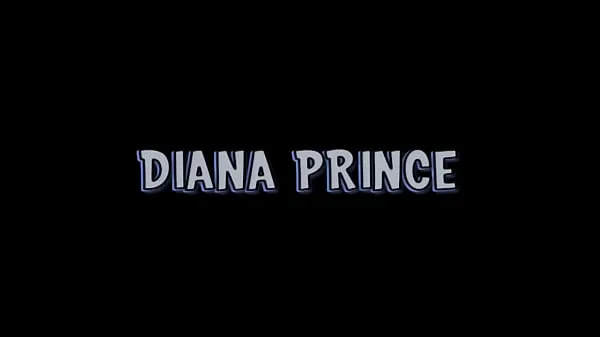 Duża Diana Prince Tosses Talons Salad As He Fucks her ciepła tuba