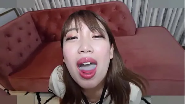 Big breasted married woman, Japanese beauty. She gives a blowjob and cums in her mouth and drinks the cum. Uncensored Tabung hangat yang besar