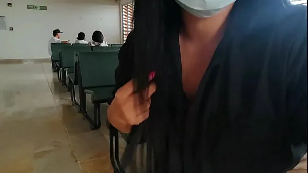 Unknown woman records herself taking SQUIRTS in a public bathroom Tiub hangat besar