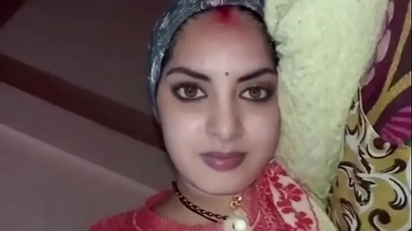 Große Desi süße indische Bhabhi Leidenschaftlicher Sex mit ihrem Stiefvater im Doggystylewarme Röhre