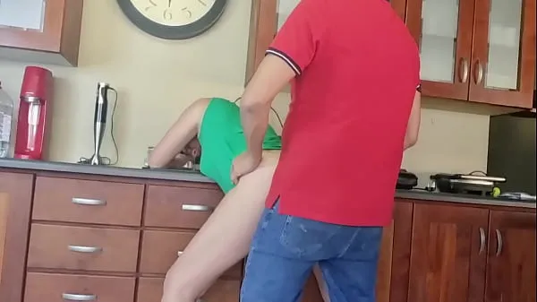 Fuck me before my husband comes home for lunch أنبوب دافئ كبير