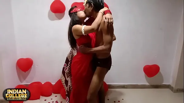 Loving Indian Couple Celebrating Valentines Day With Amazing Hot Sex أنبوب دافئ كبير