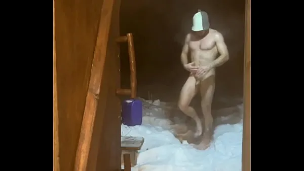Μεγάλος Sex VLOG from VILLAGE / Horny in the bathhouse and jerking off a big dick / Pissing in an outdoor toilet in winter θερμός σωλήνας