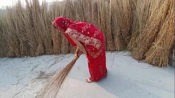 ใหญ่ Indian xxx maid wife outdoor fucking ท่ออุ่น