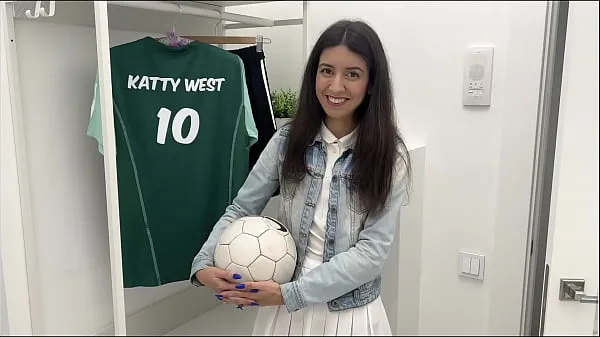 Grote Public football agent - Cutie becomes a real football player after casting warme buis
