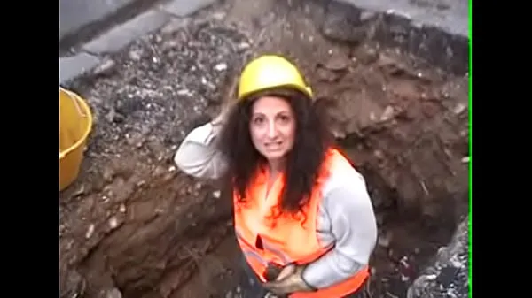 Velika Jessica Italian Milf fuck the workers topla cev