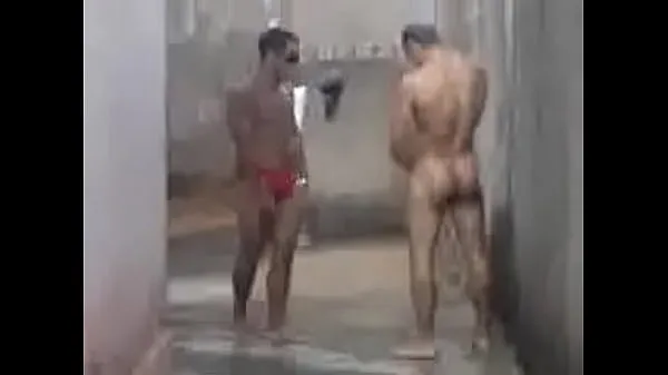 Shower gay أنبوب دافئ كبير