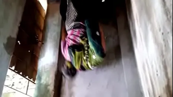 Velika bangladeshi vabi on toilet topla cev