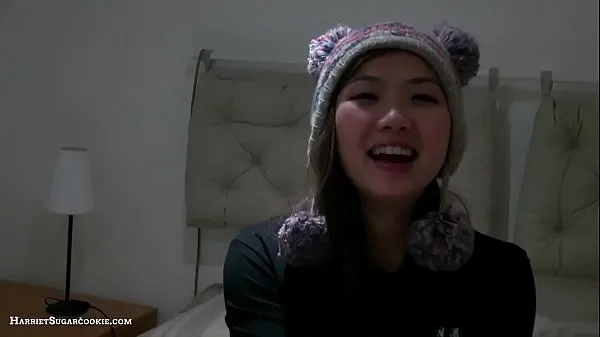 Asian teen Harriet Sugarcookie's 1st DP video أنبوب دافئ كبير