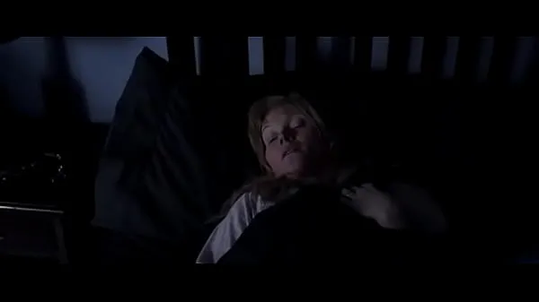 Grande Essie Davis si masturba la scena del film horror australiano "The Babadooktubo caldo